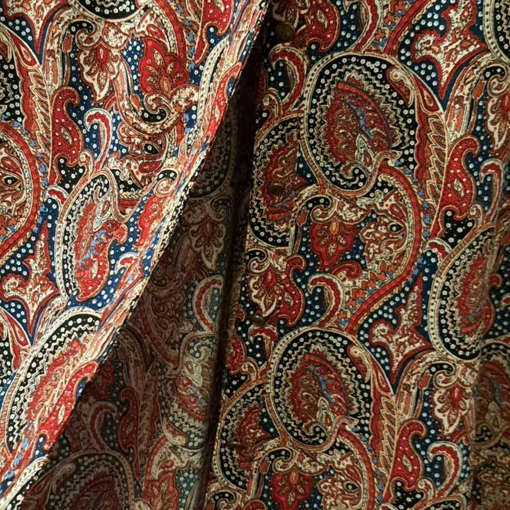 Laura Scott paisley button down Multicolor V neck casual Blouse size L